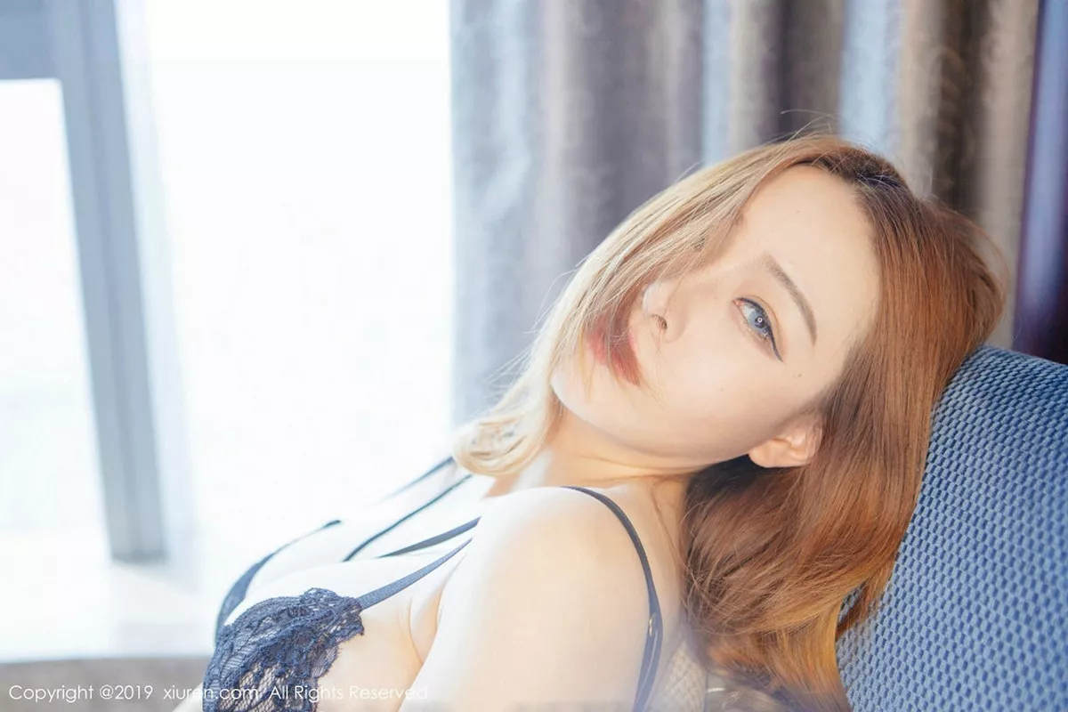 秀人集.com_[XiuRen秀人网]No.1459_嫩模瑶啊摇的瑶私房黑色蕾丝情趣内衣秀火辣身材诱惑写真46P