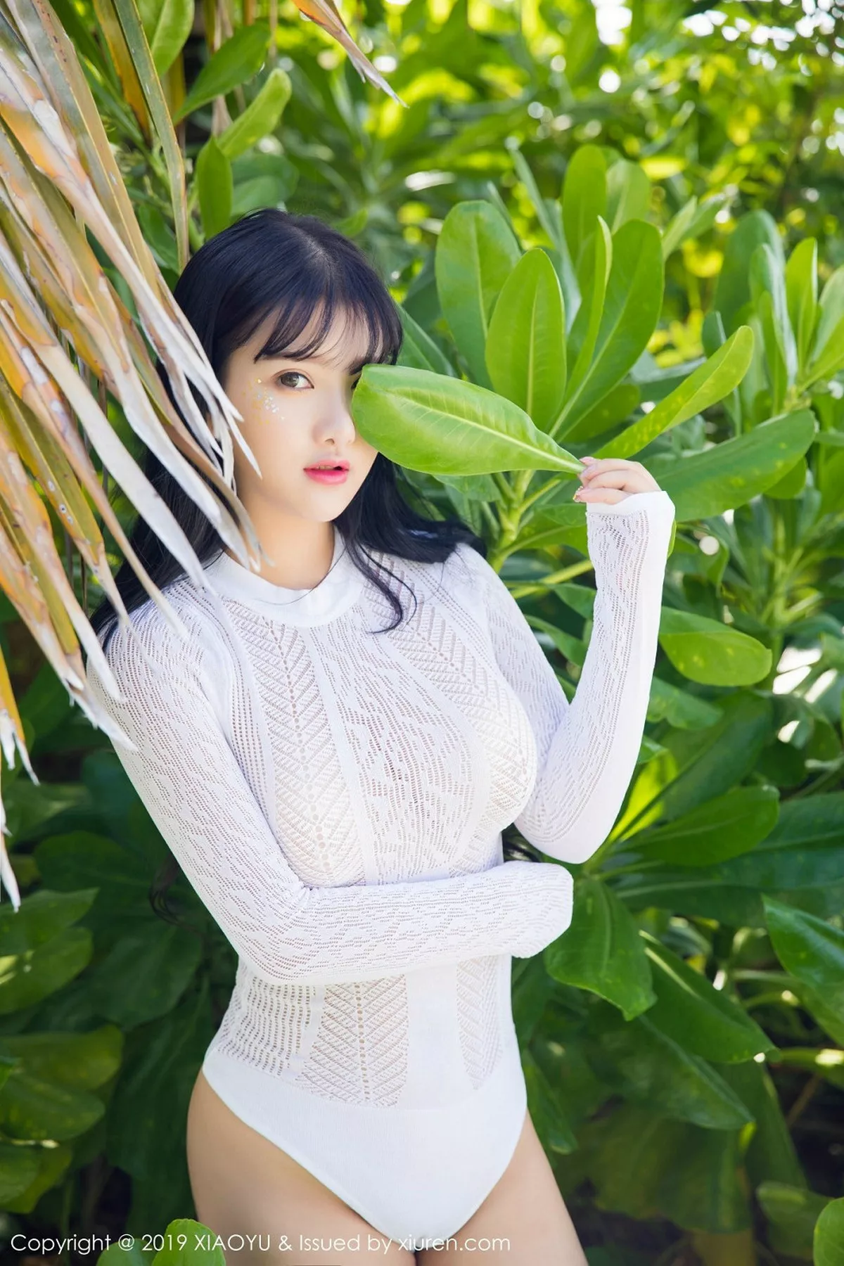 秀人集.com_[XiaoYu画语界]Vol.070_嫩模小尤奈马尔代夫旅拍床单裹身半露傲人豪乳极致诱惑写真49P