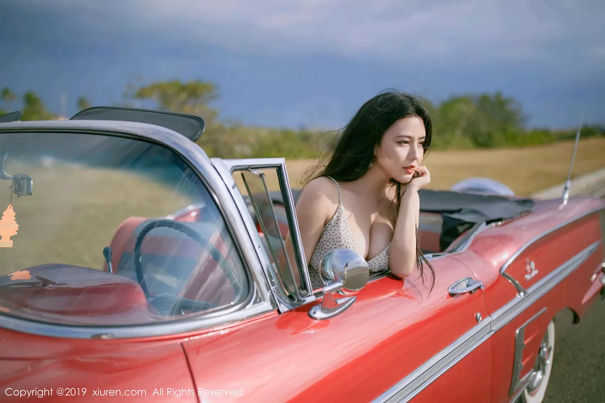 秀人集.com_[XiuRen秀人网]No.1463_女神Manuela玛鲁娜心愿旅拍香车大胆露出火辣翘臀诱惑写真61P