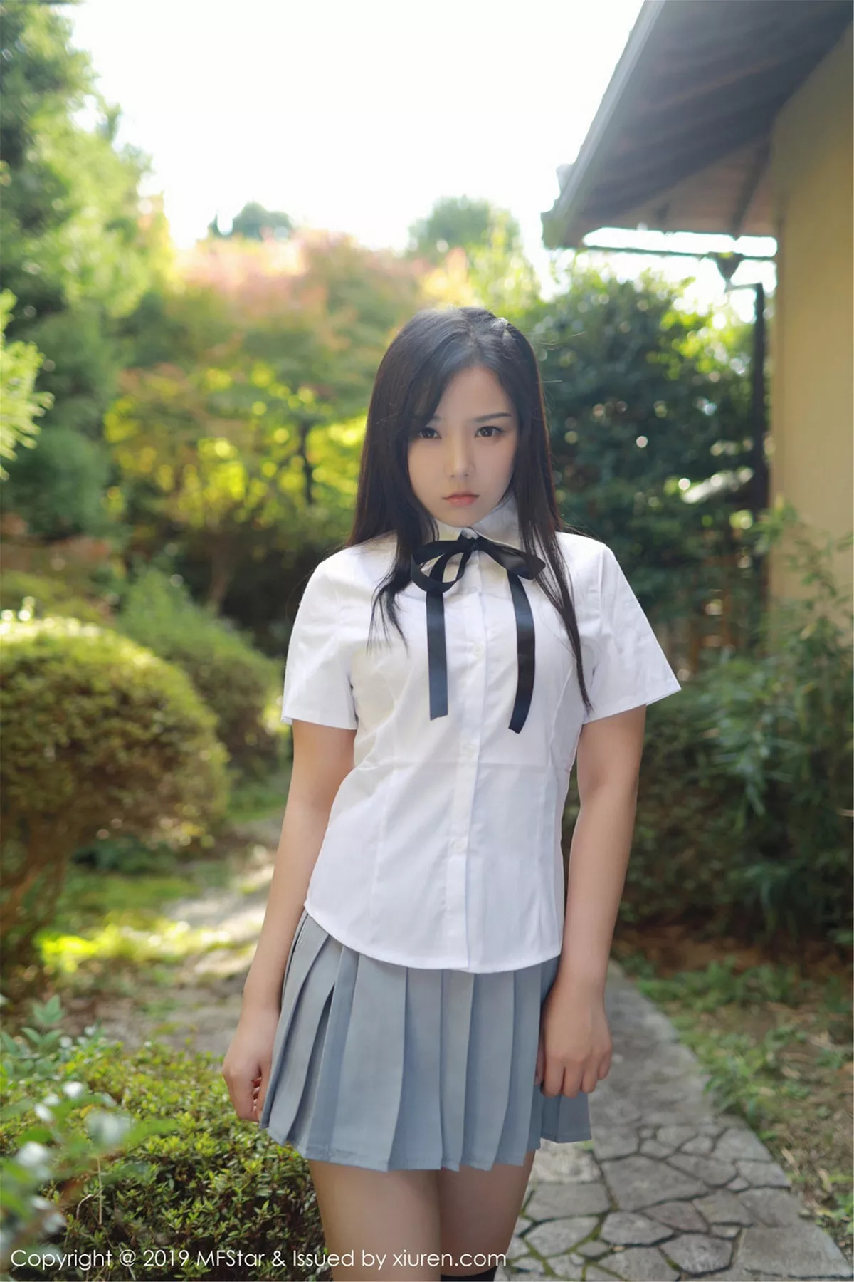 秀人集.com_[MFStar模范学院]Vol.193_女神徐微微miar日本旅拍户外学生JK制服清爽迷人写真40P