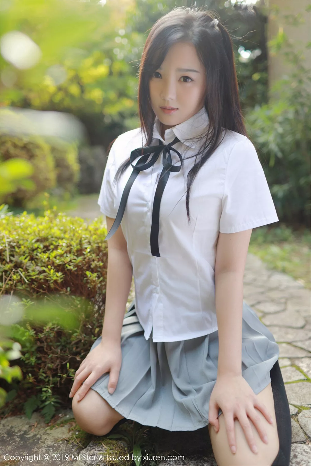 秀人集.com_[MFStar模范学院]Vol.193_女神徐微微miar日本旅拍户外学生JK制服清爽迷人写真40P