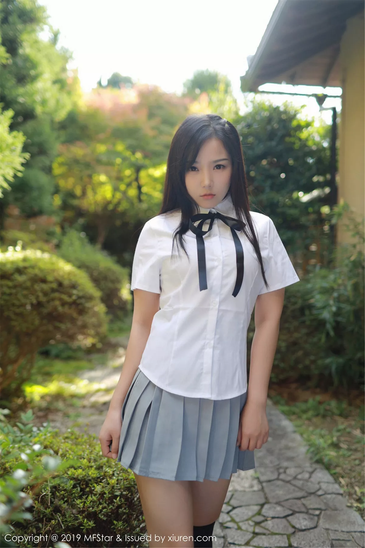 秀人集.com_[MFStar模范学院]Vol.193_女神徐微微miar日本旅拍户外学生JK制服清爽迷人写真40P