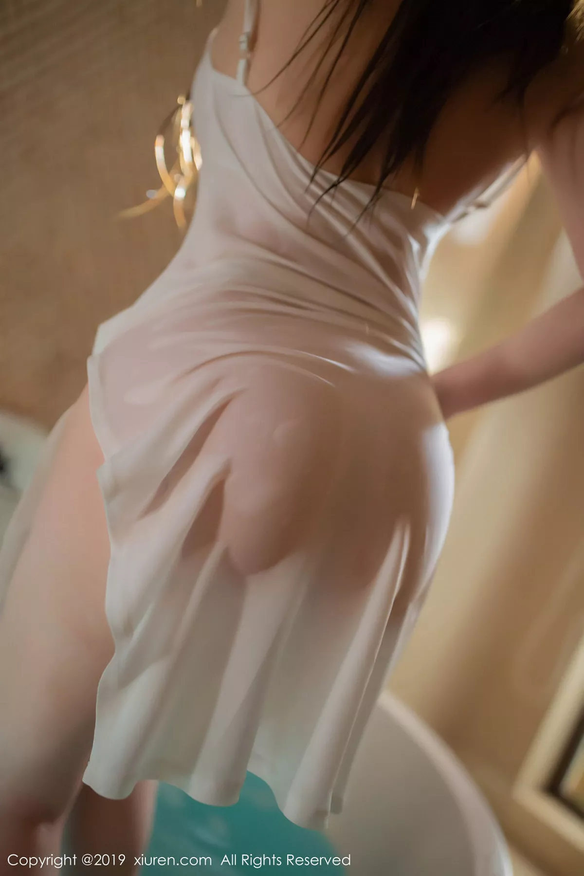 秀人集.com_[XiuRen秀人网]No.1510_女神Egg_尤妮丝心愿旅拍私房白色吊带睡裙浴缸里湿身诱惑写真53P