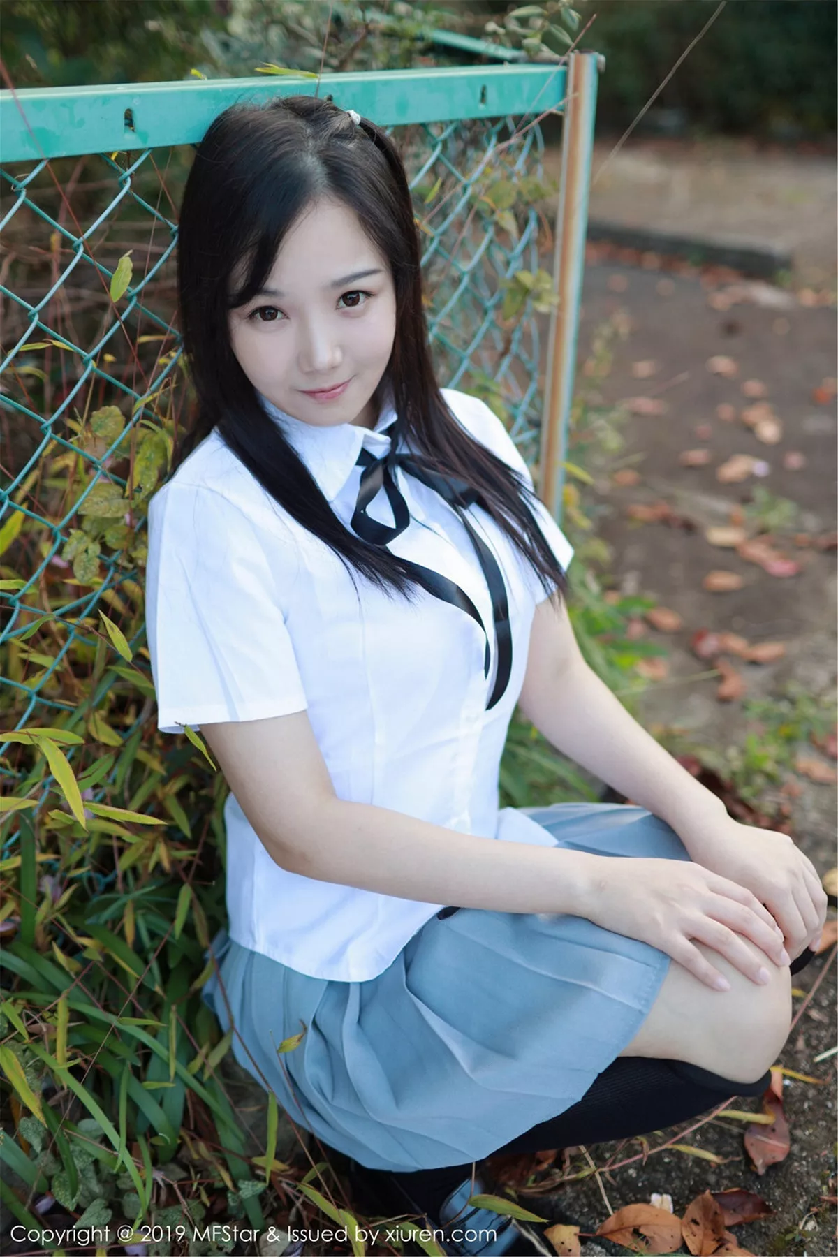 秀人集.com_[MFStar模范学院]Vol.193_女神徐微微miar日本旅拍户外学生JK制服清爽迷人写真40P