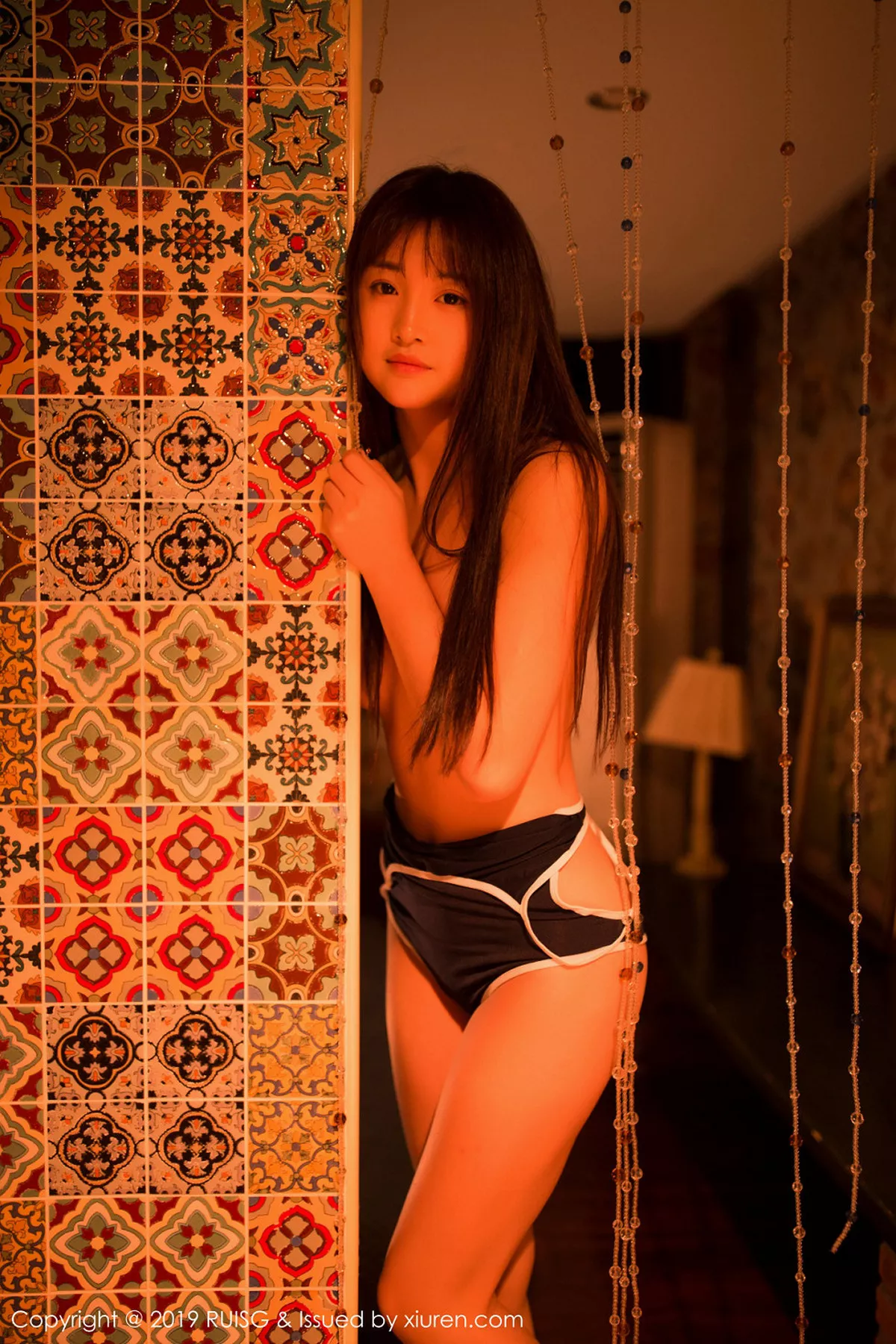 秀人集.com_[RUISG瑞丝馆]Vol.067_嫩模圆圆Daphne私房浴缸里全裸上身露豪乳遮点极致诱惑写真44P