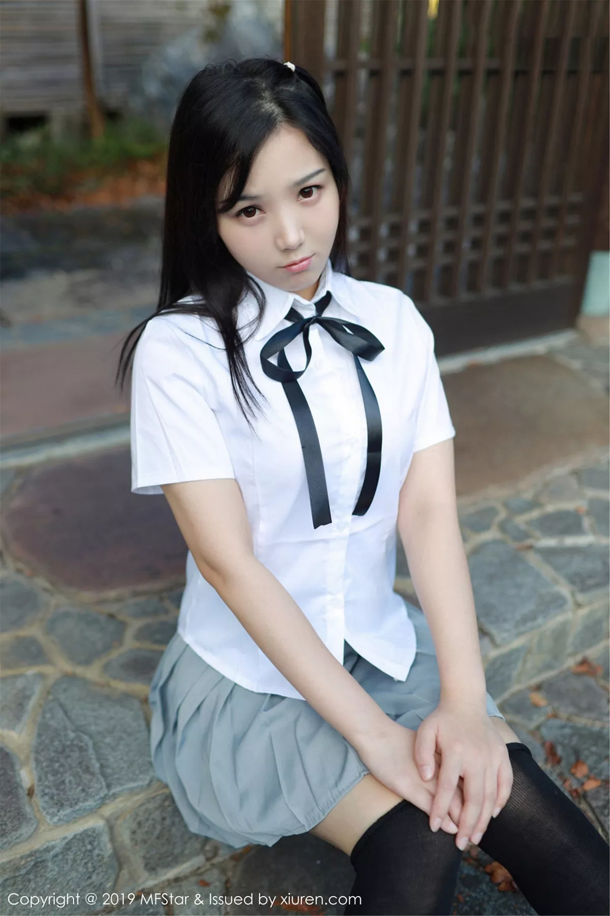 秀人集.com_[MFStar模范学院]Vol.193_女神徐微微miar日本旅拍户外学生JK制服清爽迷人写真40P