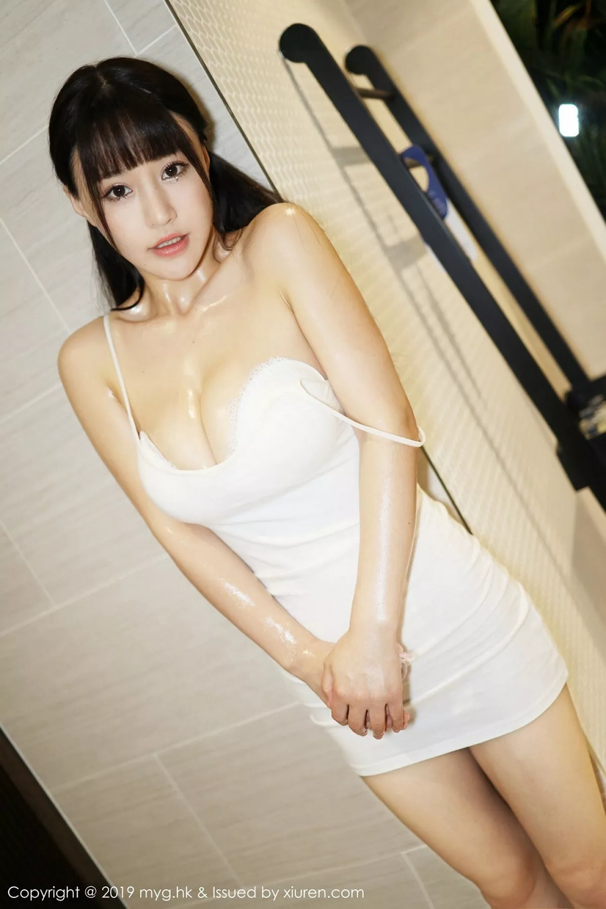 秀人集.com_[MyGirl美媛馆]Vol.367_女神Flower朱可儿越南旅拍傲人豪乳抹油火辣诱惑写真56P