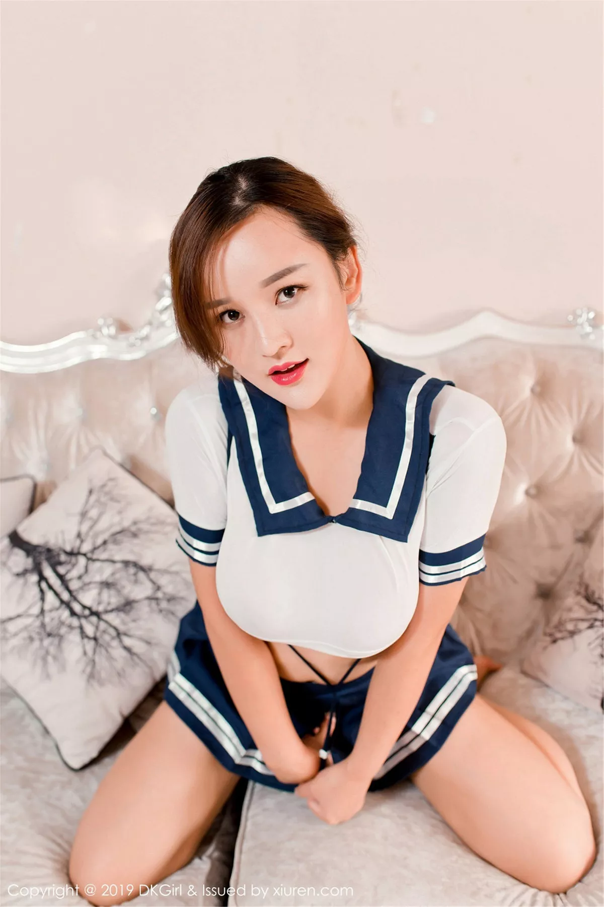 秀人集.com_[DKGirl御女郎]Vol.110_嫩模潘琳琳ber私房性感学生制服半脱露豪乳遮点极致诱惑写真50P