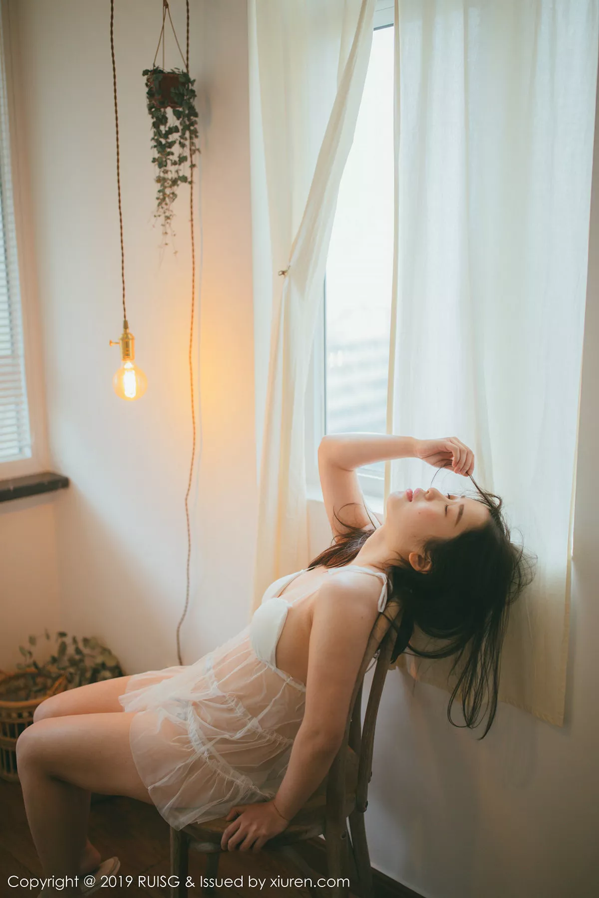 秀人集.com_[RUISG瑞丝馆]Vol.073_嫩模浪漫果味居家私房薄纱透视内衣秀完美身材诱惑写真35P