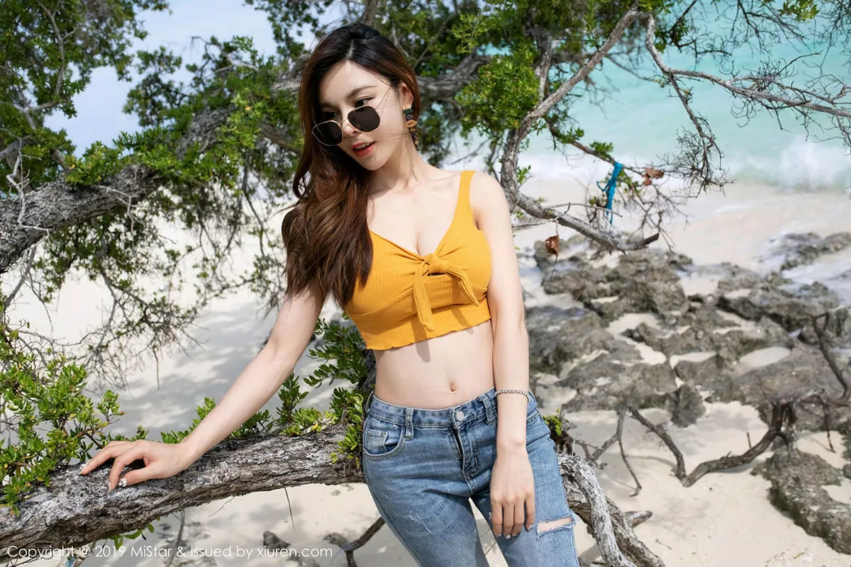 秀人集.com_[MiStar魅妍社]Vol.299_嫩模沈佳熹仙本那旅拍户外性感内衣配牛仔裤完美诱惑写真40P