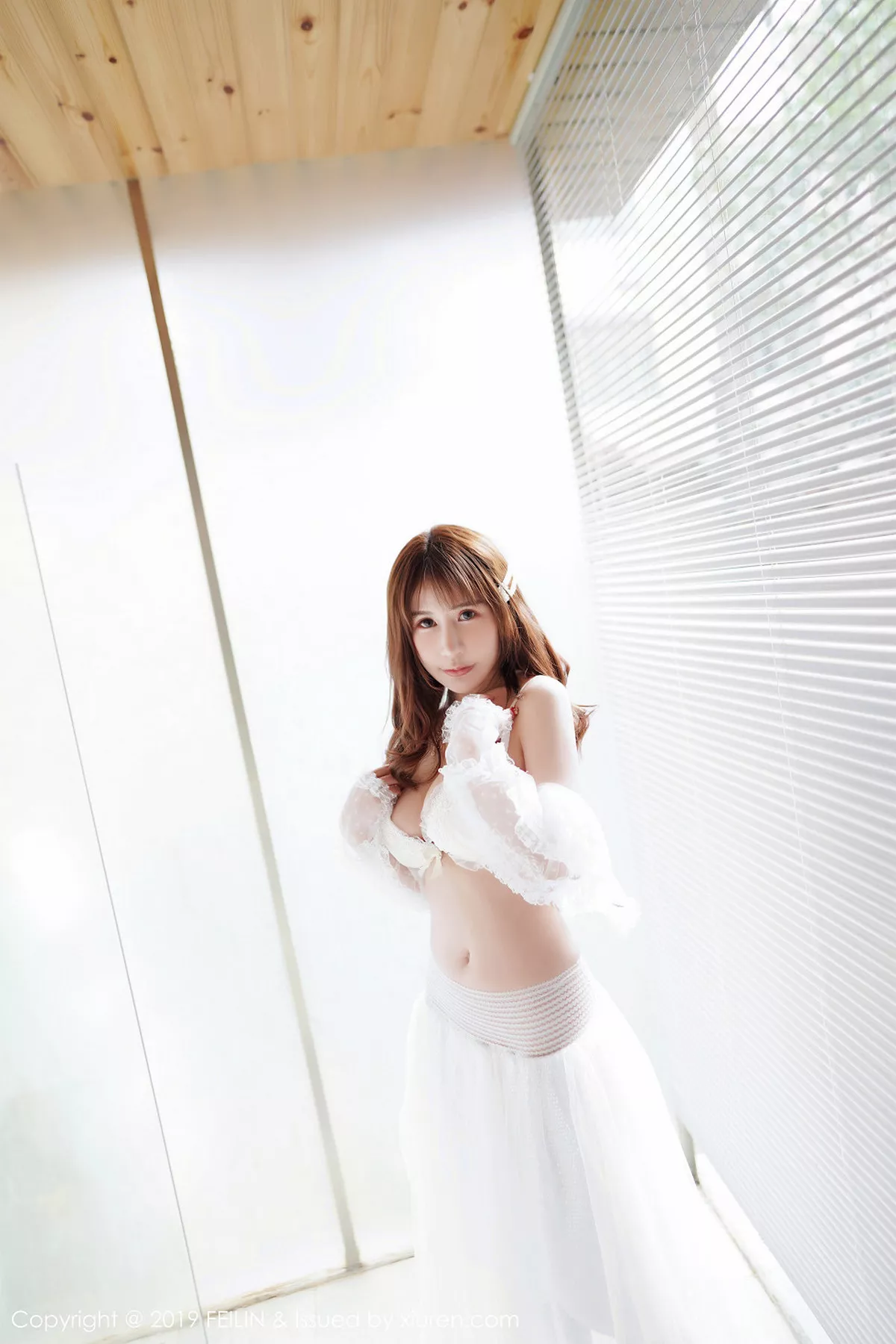 秀人集.com_[FeiLin嗲囡囡]Vol.199_嫩模苏可er清新甜美颜值下娇嫩肌肤秀傲人豪乳诱惑写真51P