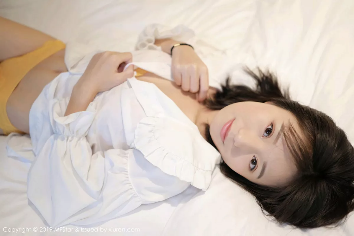 秀人集.com_[MFStar模范学院]Vol.203_嫩模仓井优香居家床上脱性感白衬衣大尺度全裸惹火诱惑写真66P
