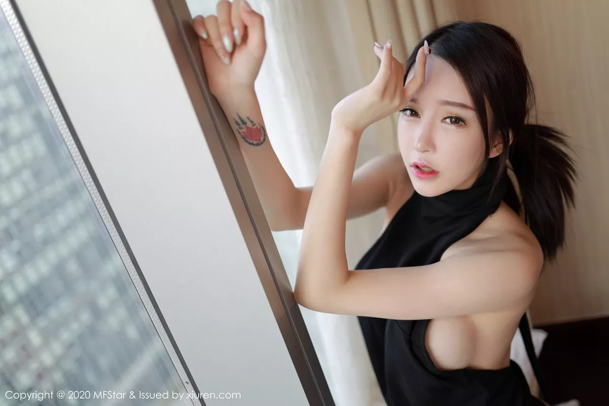 秀人集.com_[MFStar模范学院]Vol.274_嫩模玉兔miki私房黑色开背毛衣侧露豪乳惹火诱惑写真62P