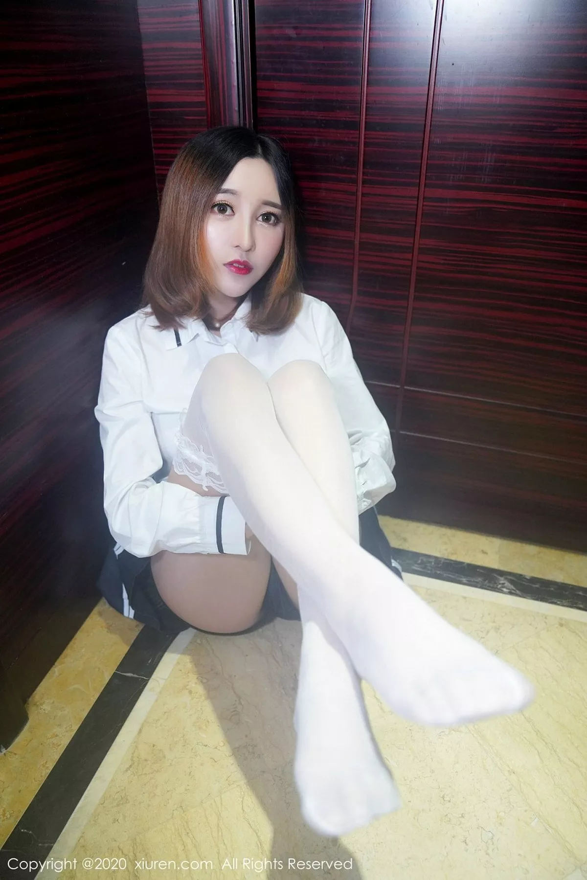 秀人集.com_[XiuRen秀人网]No.2010_嫩模李梓熙私房性感学生装半脱衬衣无内真空露豪乳诱惑写真51P