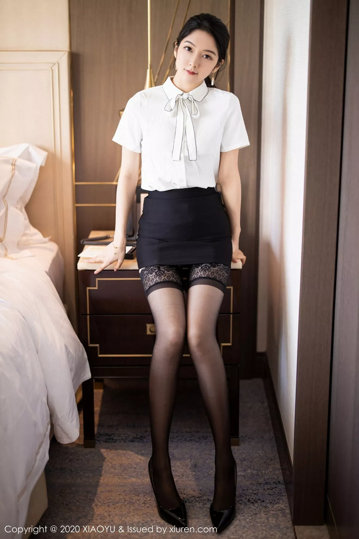 秀人集.com_[XiaoYu画语界]Vol.258_女神Angela小热巴澳门旅拍私房OL职业装吊带黑丝魅惑写真84P