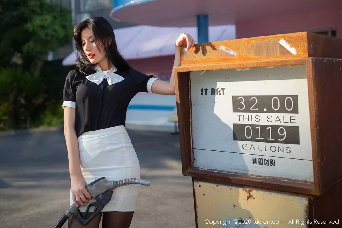 秀人集.com_[XiuRen秀人网]No.2023_嫩模就是阿朱啊加油站主题职业制服半脱露豪乳极致诱惑写真50P