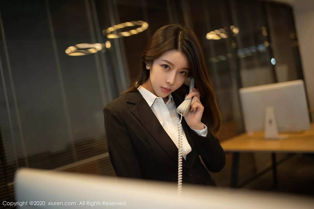 秀人集.com_[XiuRen秀人网]No.1972_嫩模夏诗诗Sally办公室OL女郎性感白衬衣配黑短裙完美诱惑写真90P