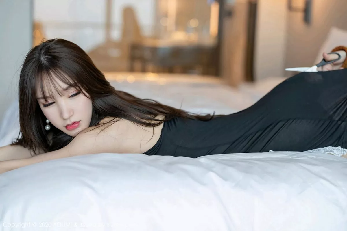 秀人集.com_[YouMi尤蜜荟]Vol.429_女神周于希Sandy《束缚の爱》主题真空吊带连身裙撩人诱惑写真115P