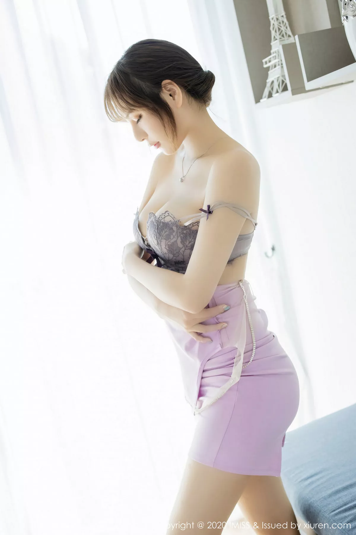 秀人集.com_[IMISS爱蜜社]Vol.439_嫩模Lavinia肉肉清迈旅拍粉色连体裙全脱露完美身材诱惑写真45P