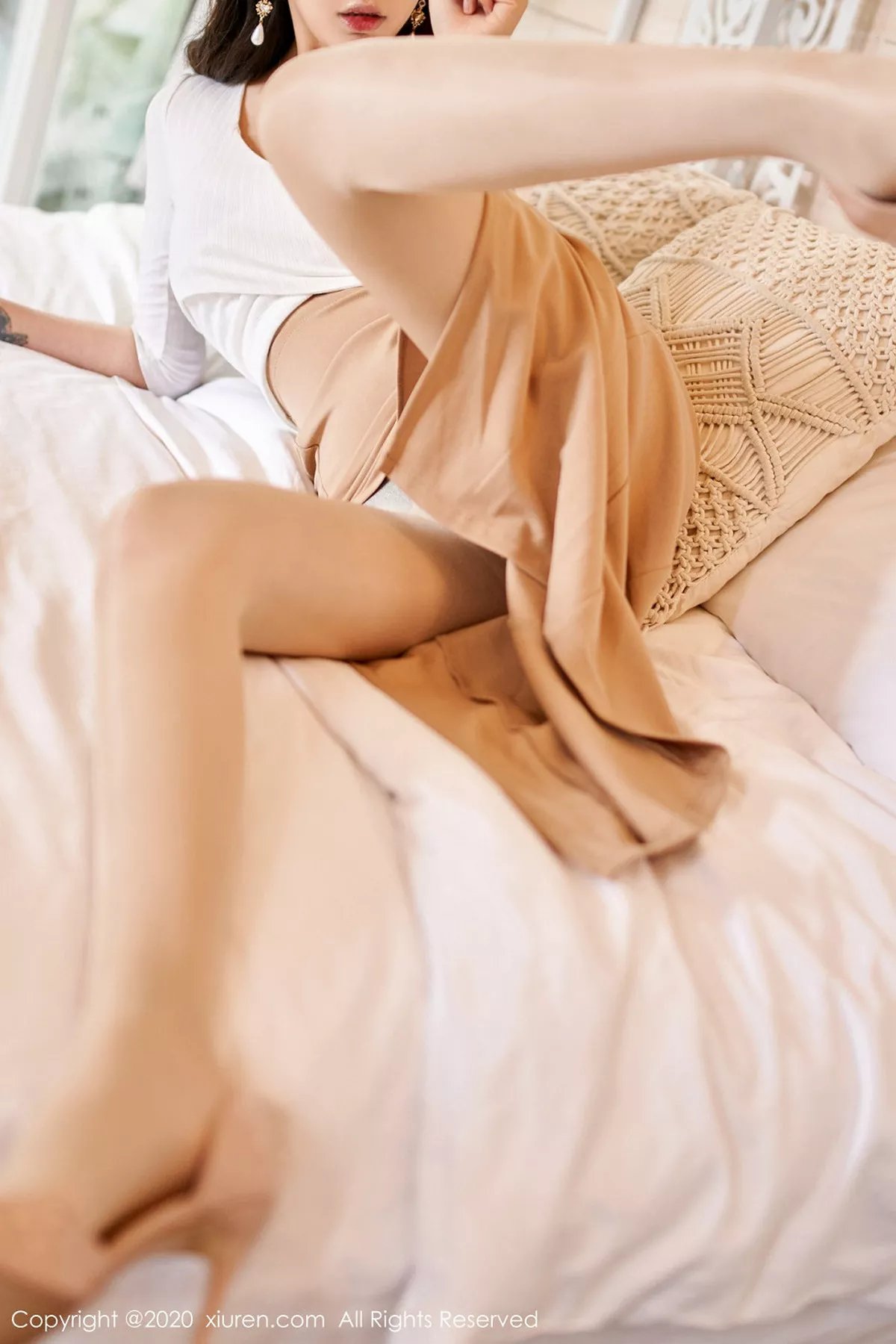 秀人集.com_[XiuRen秀人网]No.1993_嫩模Betty林子欣三亚旅拍黑色蕾丝内衣配开档肉丝极致魅惑写真48P