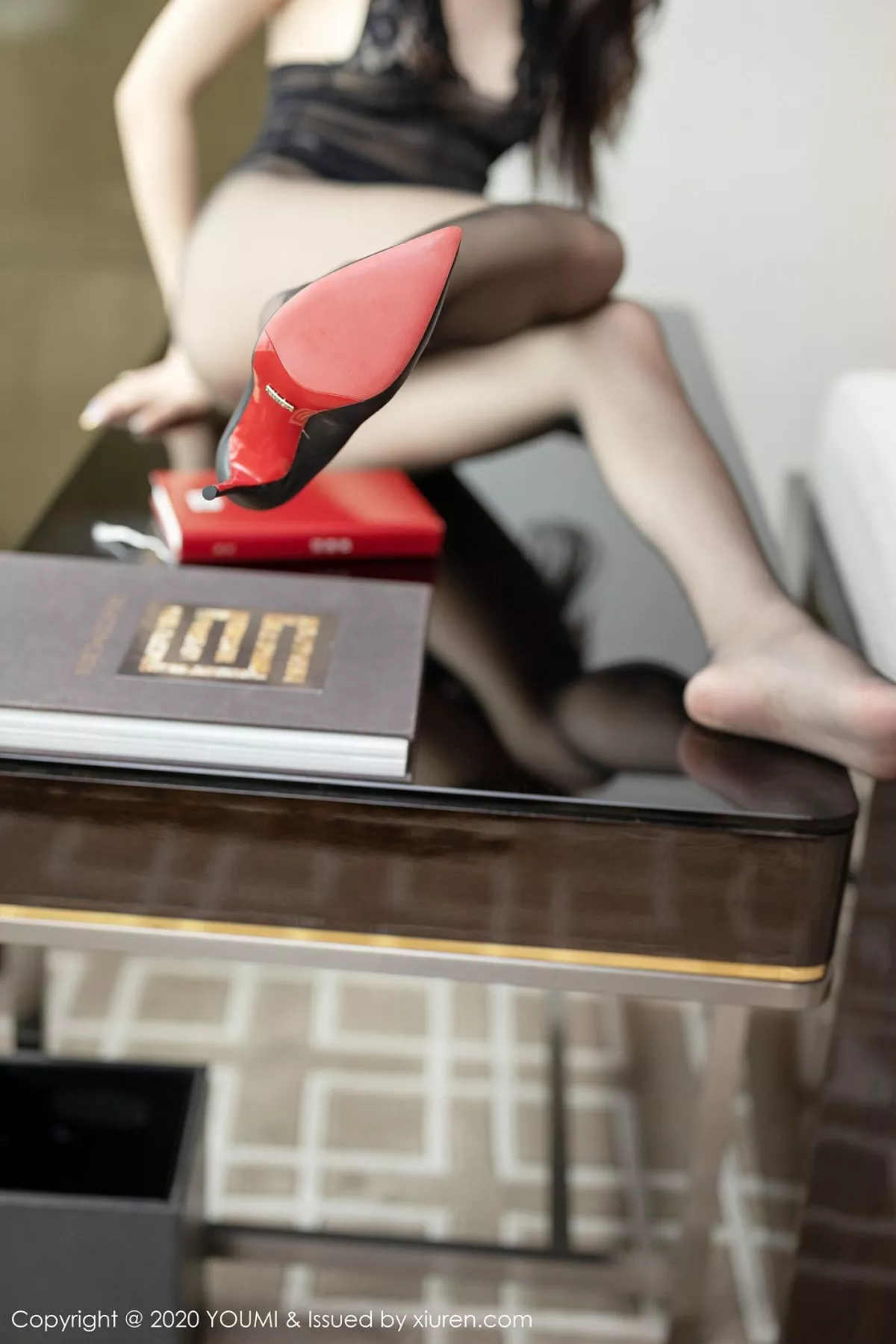 秀人集.com_[YouMi尤蜜荟]Vol.446_女神周于希Sandy黑色镂空内衣配超薄无内黑丝极致魅惑写真63P