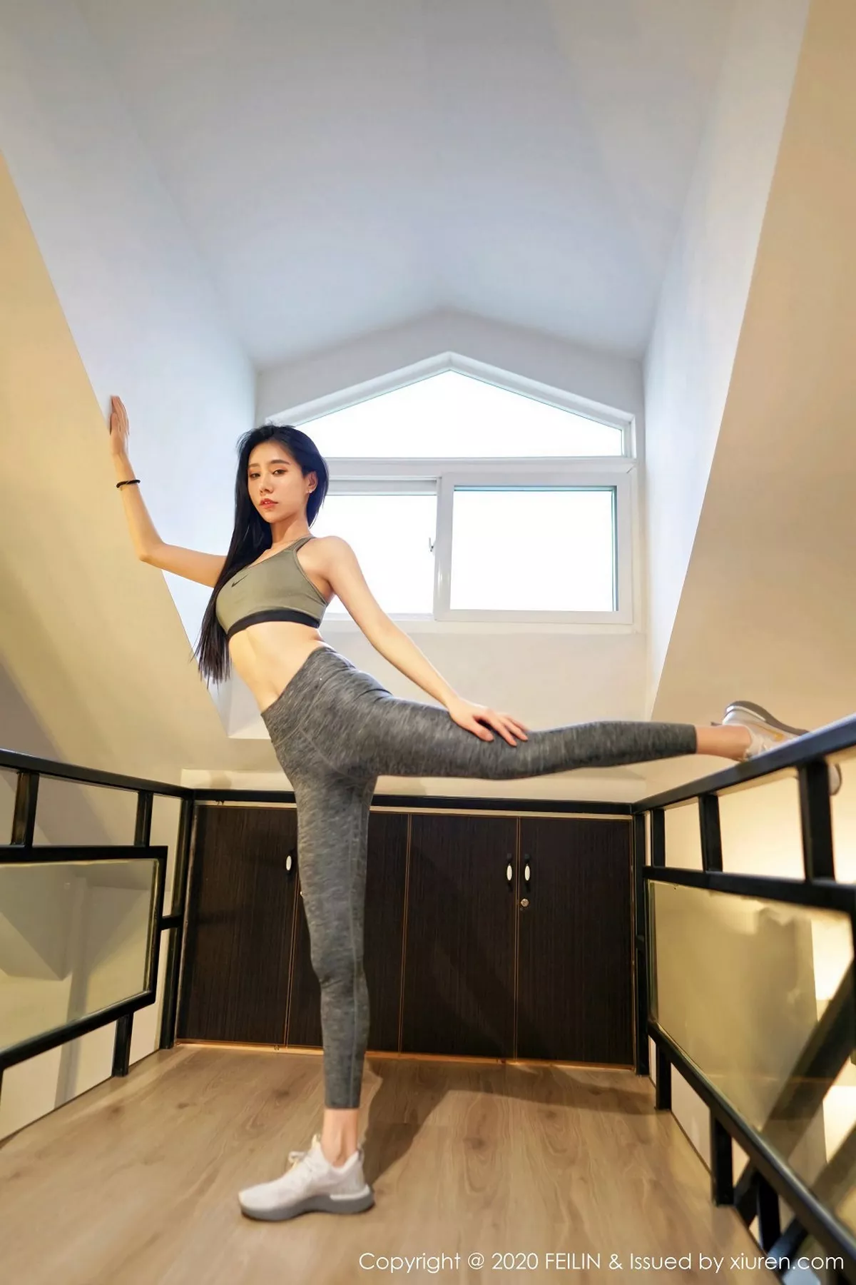 秀人集.com_[FeiLin嗲囡囡]VOL.230_嫩模BABY_柒私房性感吊裙+矫健运动风秀完美身材写真62P