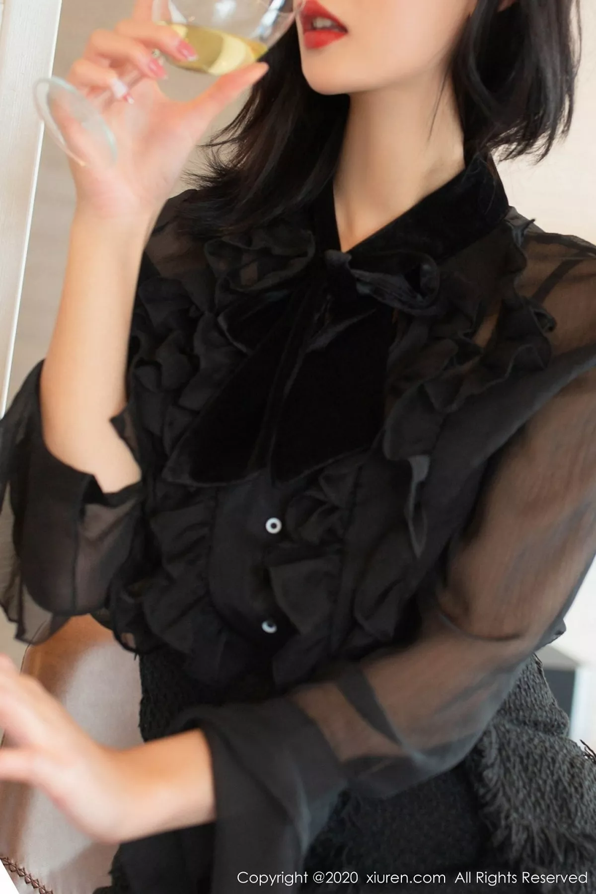 秀人集.com_[XiuRen秀人网]No.2128_嫩模就是阿朱啊东欧旅拍置业顾问主题破烂黑丝袜诱人写真69P