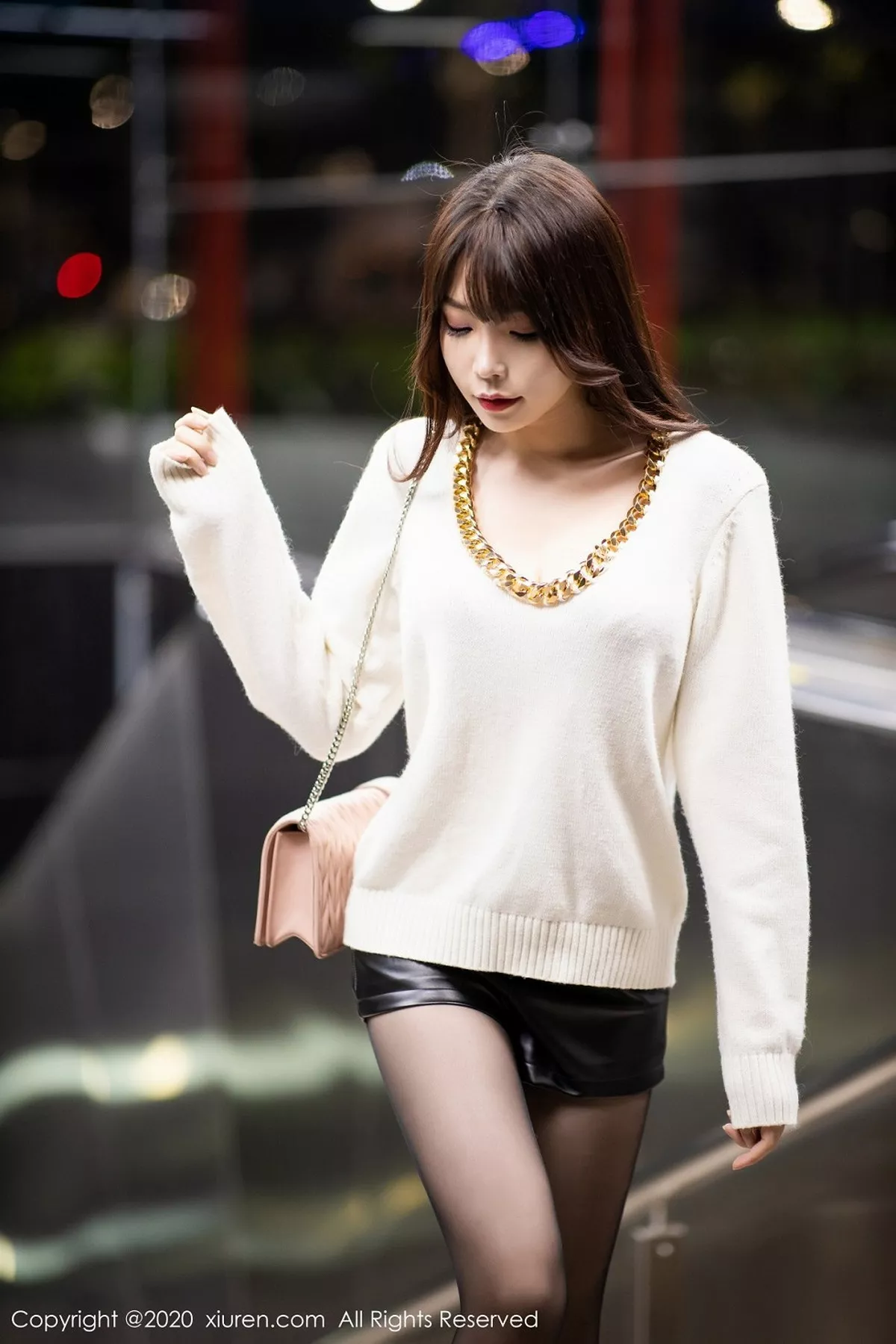 秀人集.com_[XiuRen秀人网]No.2133_女神芝芝Booty私房镂空内衣配黑丝袜撩人姿势秀翘臀诱惑写真103P