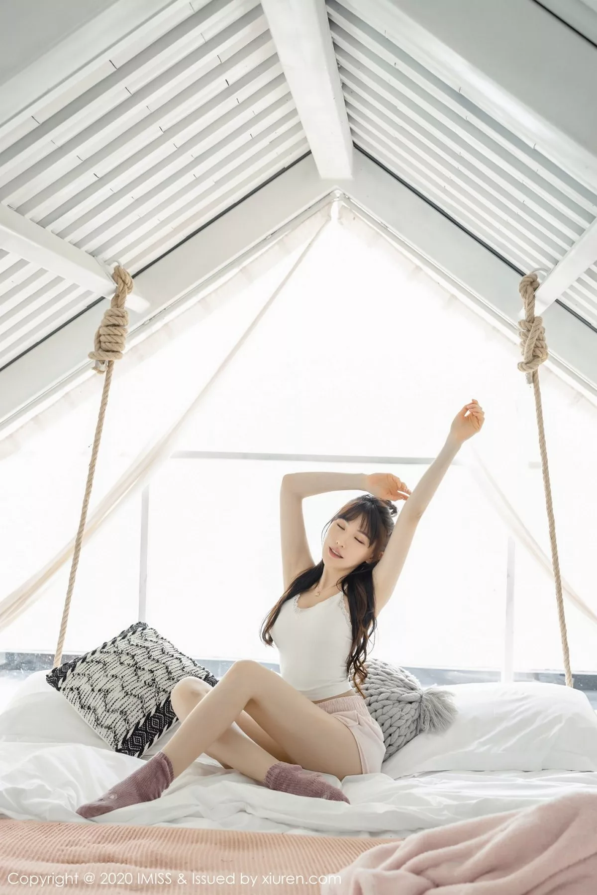 秀人集.com_[IMISS爱蜜社]Vol.457_气质女神Lynn刘奕宁私房超透连身裙露性感内衣撩人诱惑写真52P