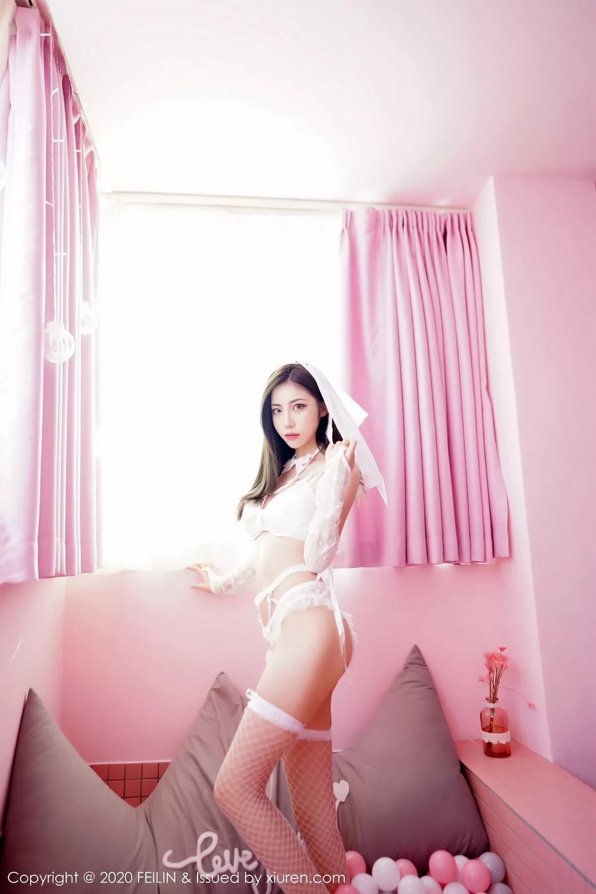 秀人集.com_[FeiLin嗲囡囡]VOL.231_嫩模贾诗晗私房内衣吊带白丝网袜+黑色猫耳内衣完美诱惑写真90P