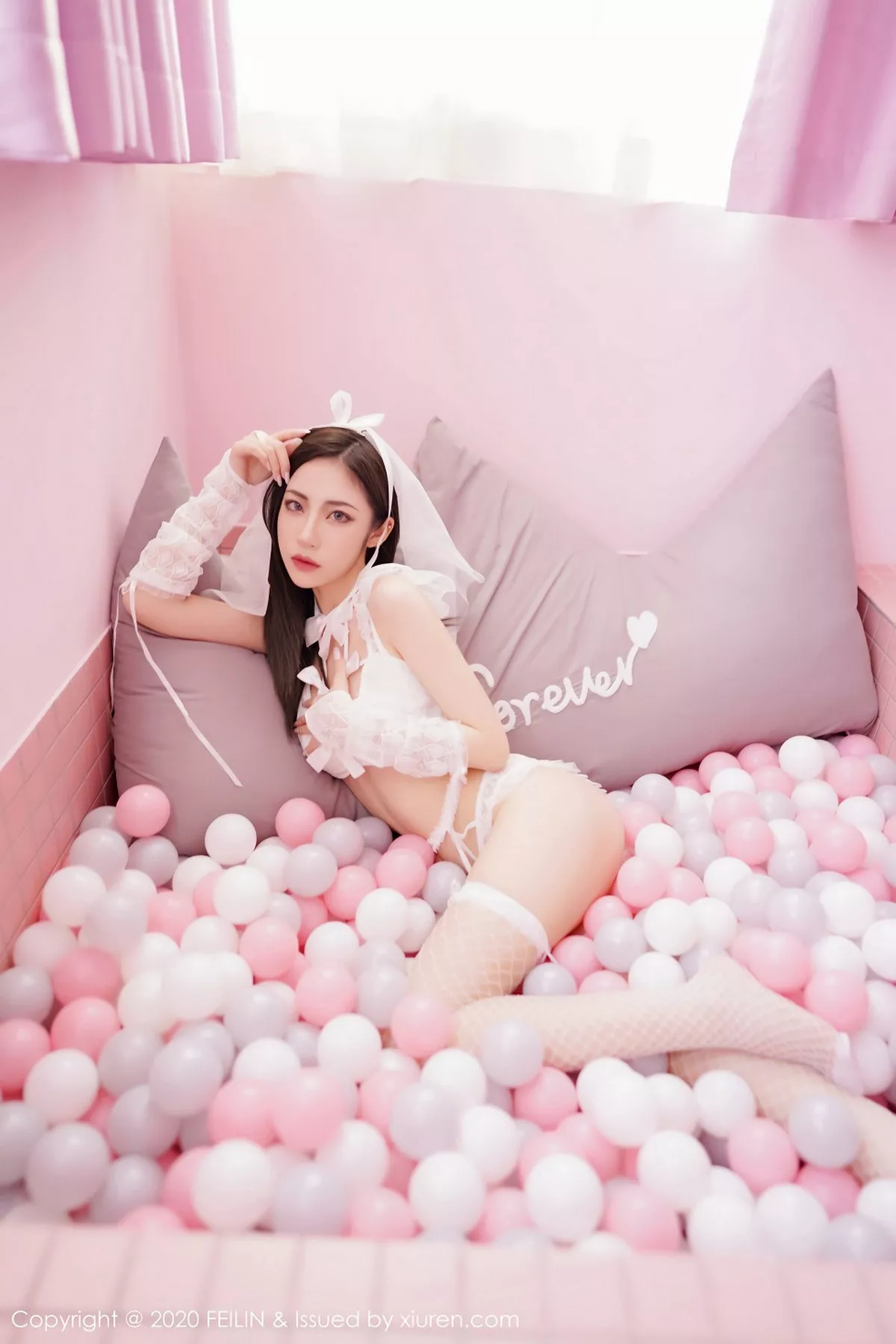 秀人集.com_[FeiLin嗲囡囡]VOL.231_嫩模贾诗晗私房内衣吊带白丝网袜+黑色猫耳内衣完美诱惑写真90P