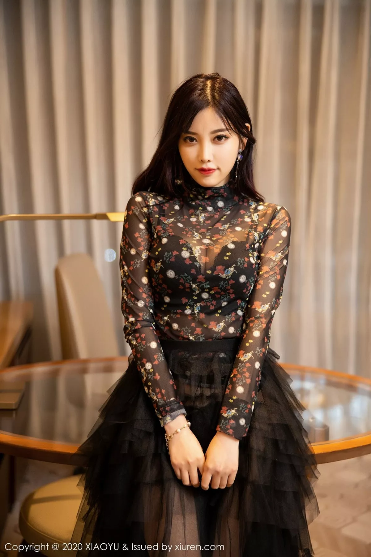 秀人集.com_[XiaoYu画语界]Vol.289_女神杨晨晨澳门旅拍华丽黑色吊裙透视秀完美身材诱惑写真86P