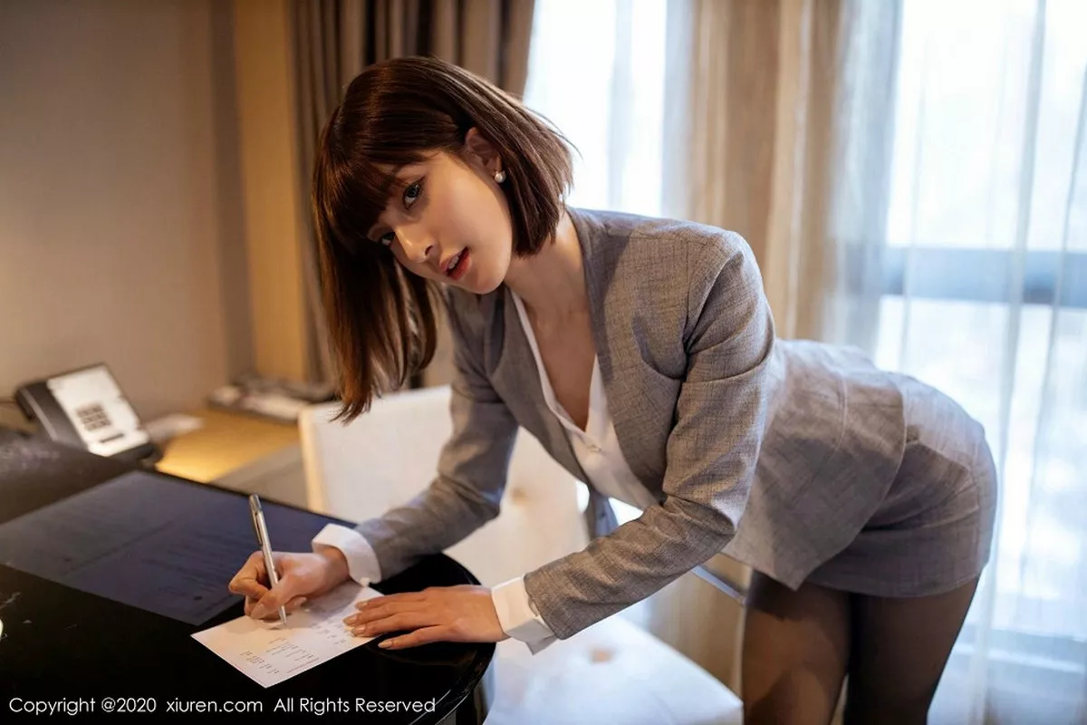 秀人集.com_[XiuRen秀人网]No.2105_嫩模林文文yooki私房西装秘书主题半脱露性感黑色内衣诱惑写真68P