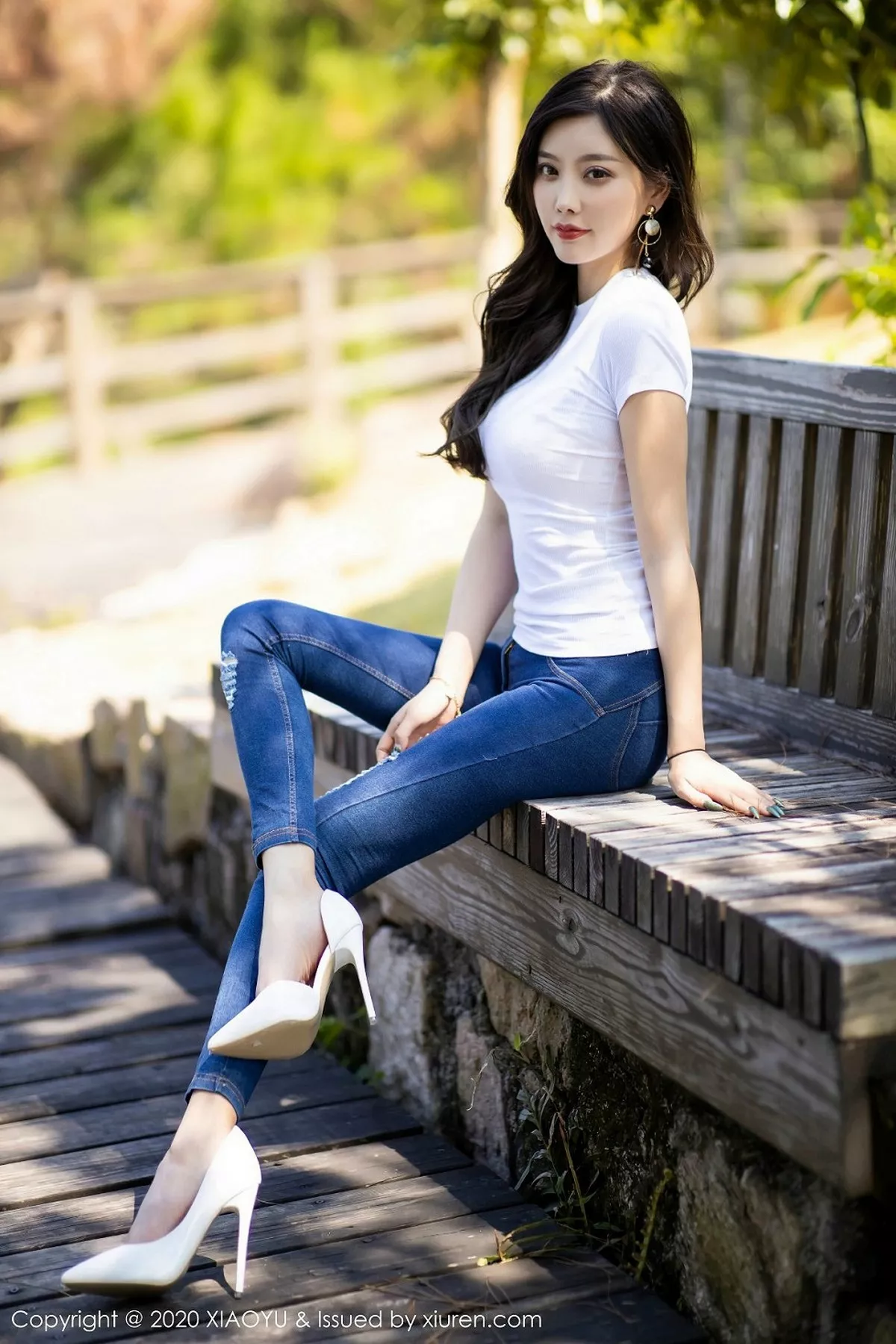 秀人集.com_[XiaoYu画语界]Vol.300_女神杨晨晨sugar私房床上脱牛仔裤露性感内衣完美诱惑写真92P