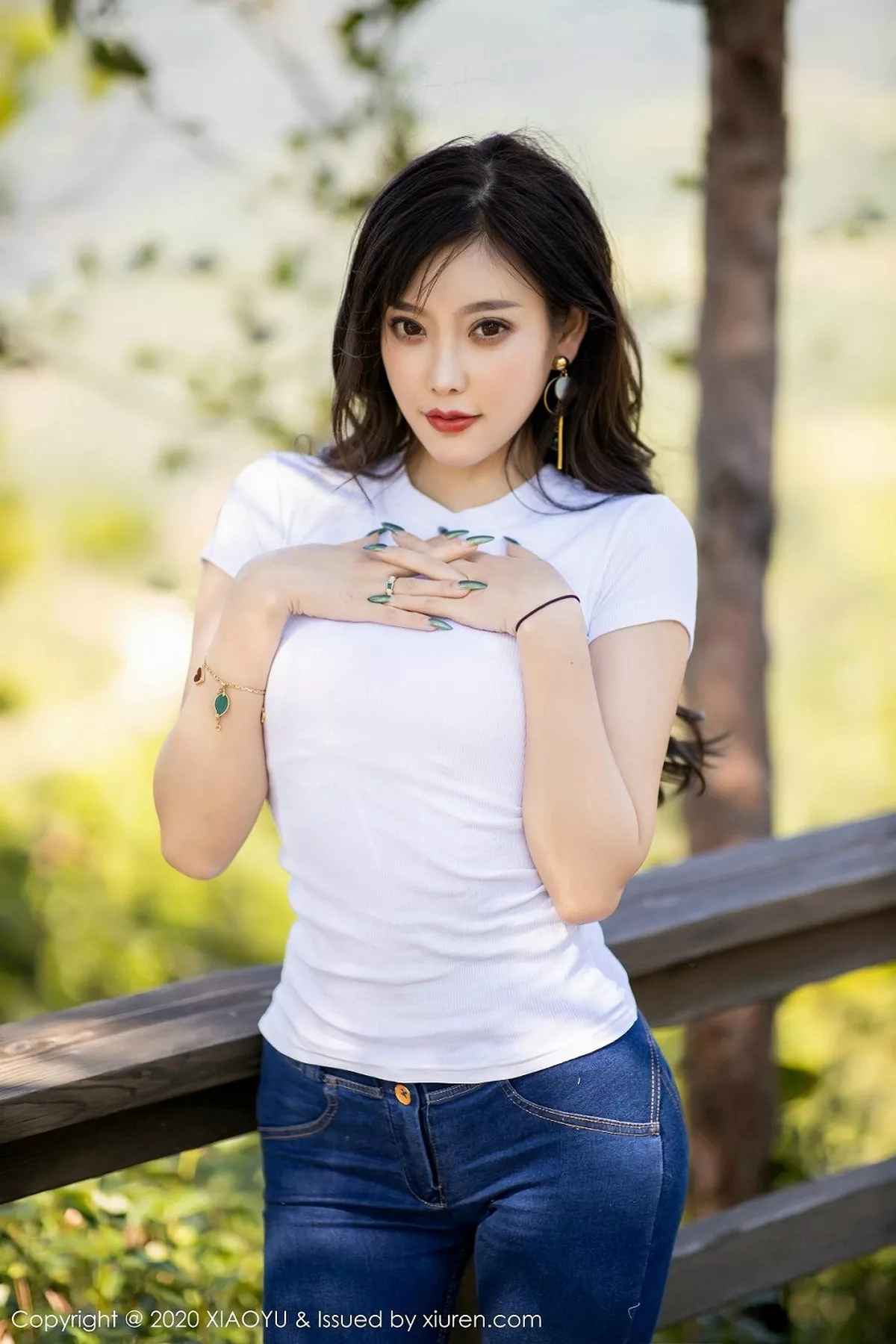 秀人集.com_[XiaoYu画语界]Vol.300_女神杨晨晨sugar私房床上脱牛仔裤露性感内衣完美诱惑写真92P