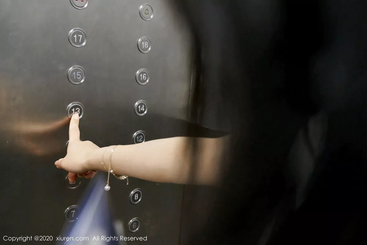 秀人集.com_[XiuRen秀人网]No.2216_嫩模九月生心愿旅拍职场秘书主题性感内衣配黑丝裤袜诱惑写真69P