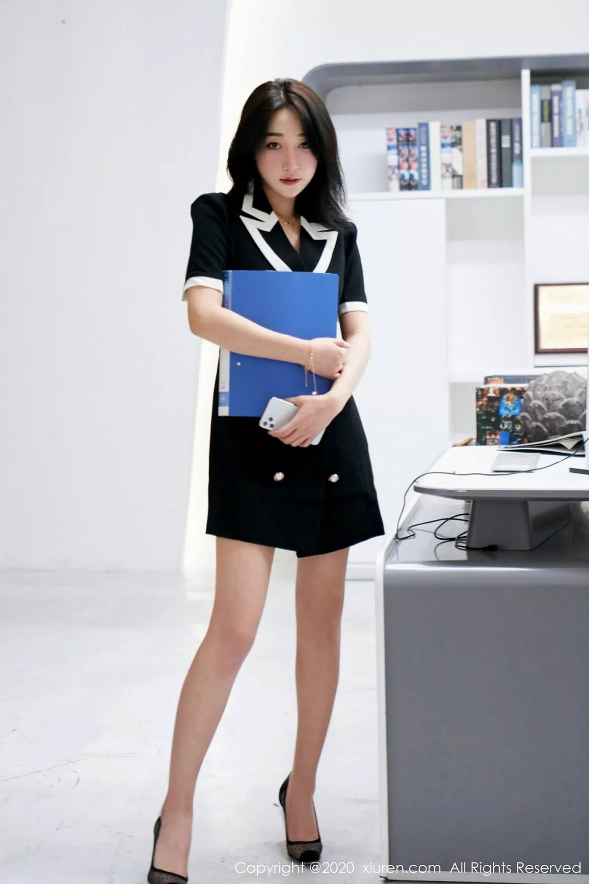 秀人集.com_[XiuRen秀人网]No.2216_嫩模九月生心愿旅拍职场秘书主题性感内衣配黑丝裤袜诱惑写真69P