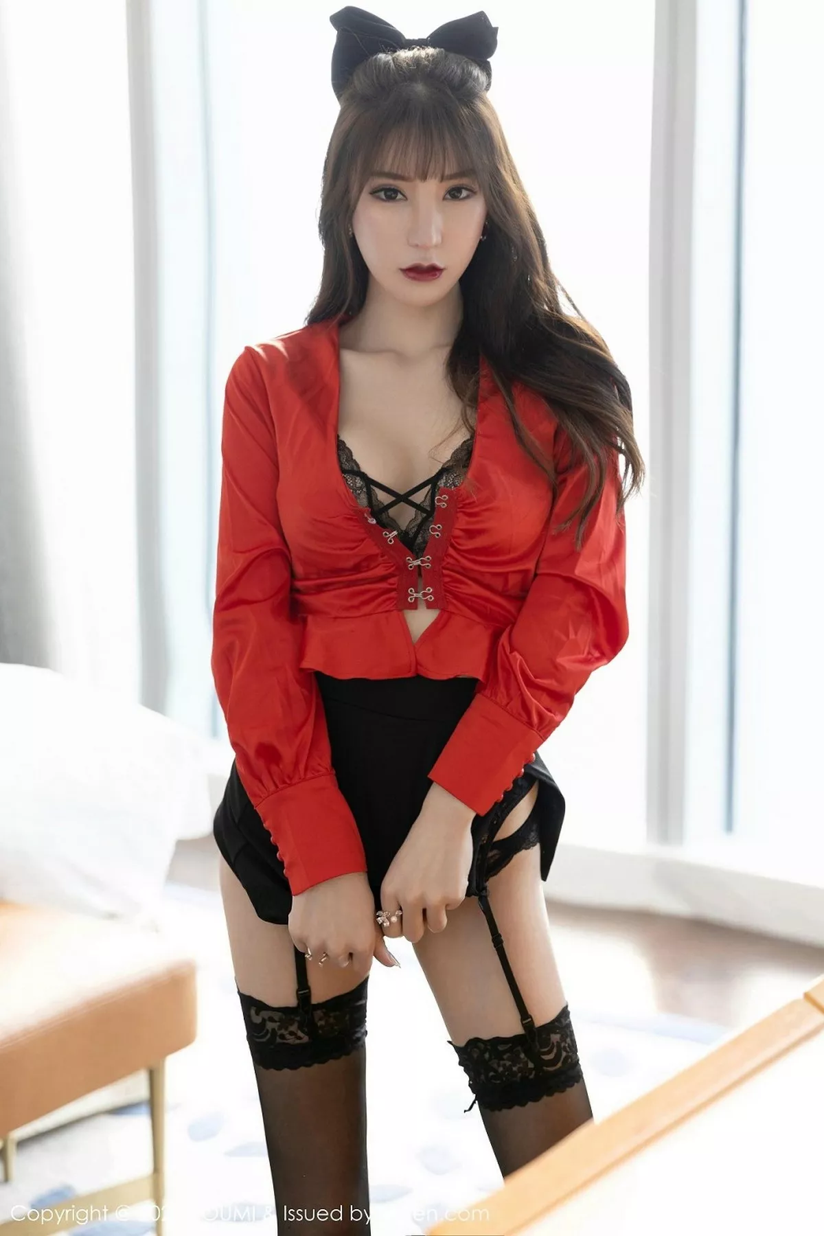 秀人集.com_[YouMi尤蜜荟]Vol.467_女神周于希Sandy私房吊带黑丝内衣半脱全裸上身极致诱惑写真49P