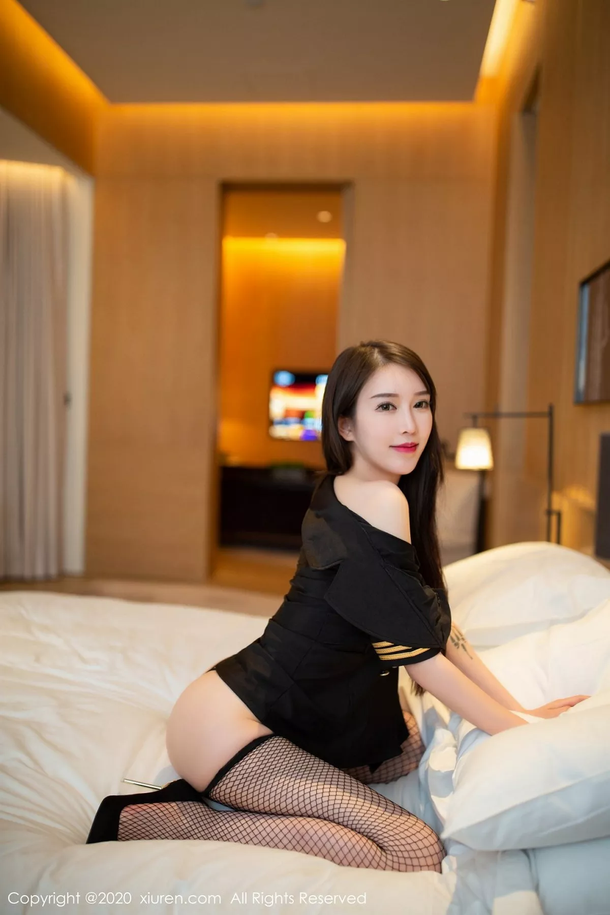 秀人集.com_[XiuRen秀人网]No.2235_嫩模玉兔miki私房空姐网袜主题黑丝网袜配丁字裤惹火诱惑写真59P