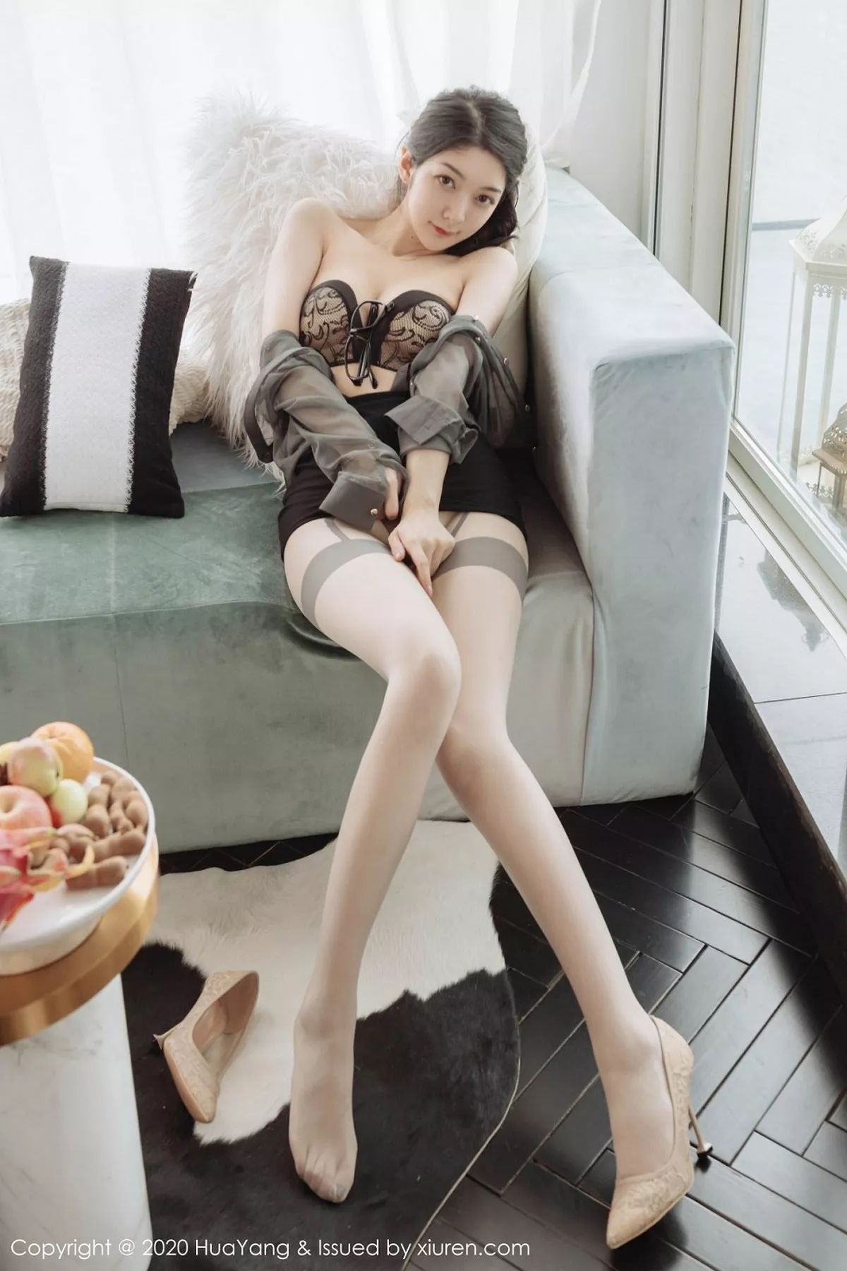 秀人集.com_[HuaYang花漾]Vol.244_女神Angela小热巴云南旅拍私房朦胧吊带肉丝撩人诱惑写真61P