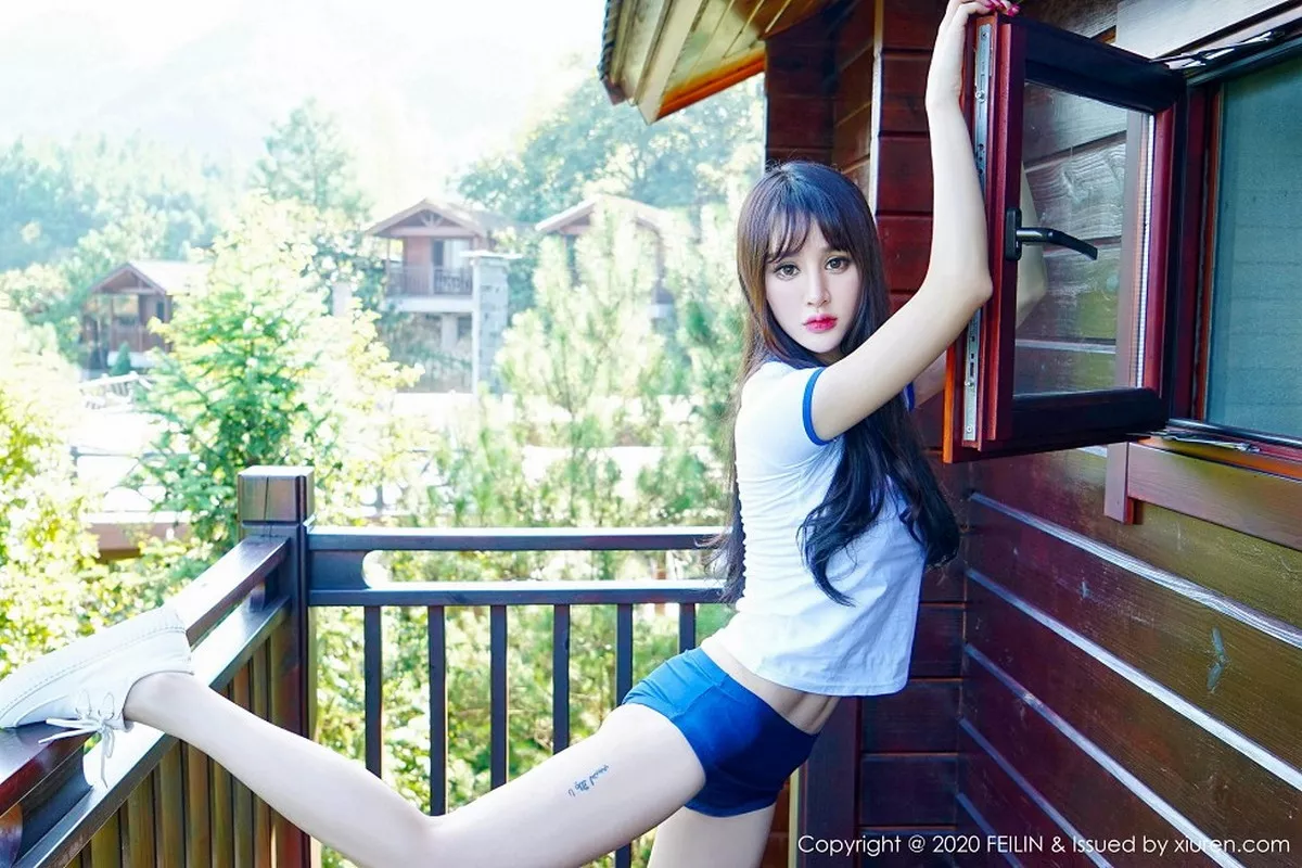 秀人集.com_[FeiLin嗲囡囡]VOL.233_嫩模Cheryl青树泳池边性感比基尼+私房黑丝主题完美诱惑写真100P