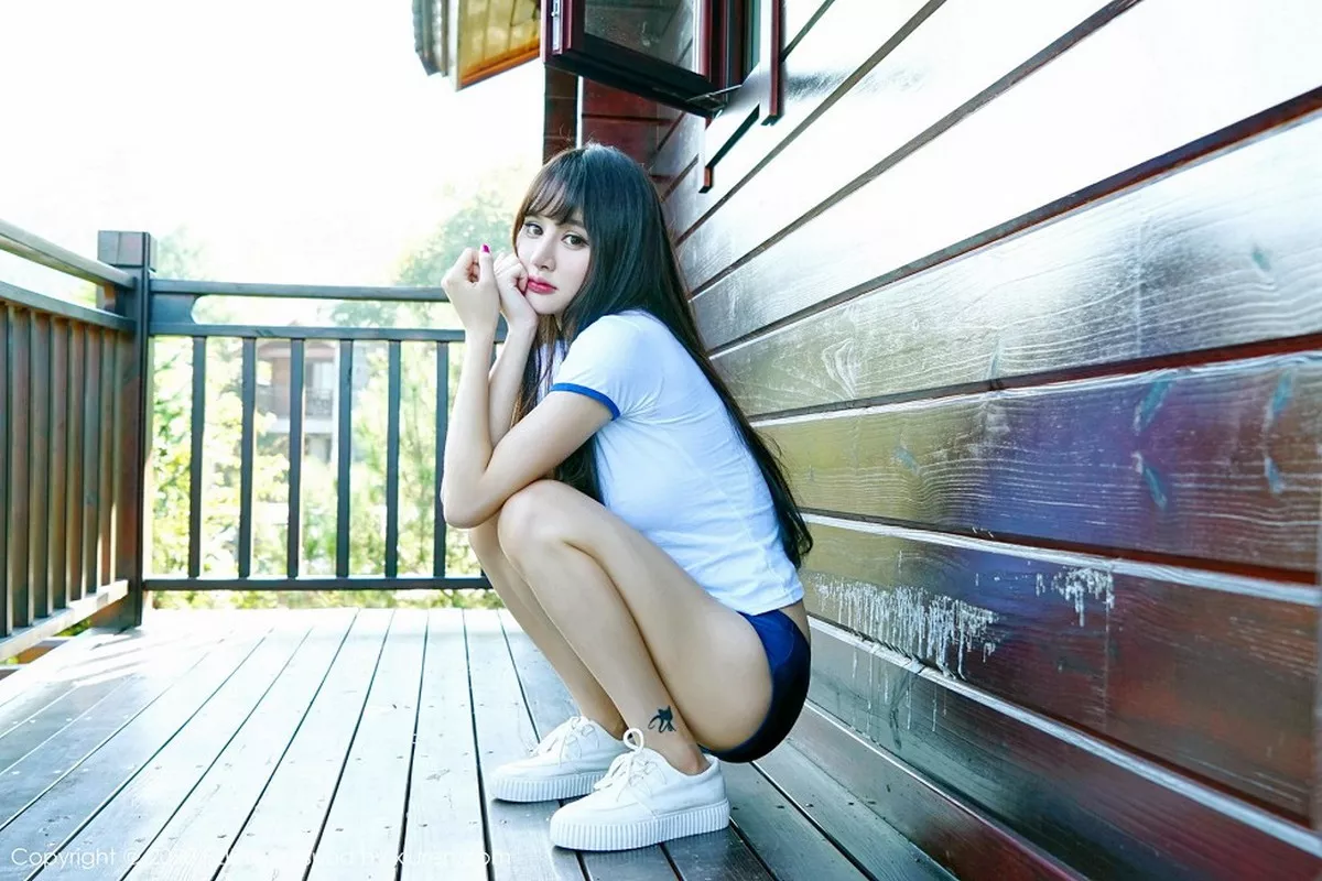 秀人集.com_[FeiLin嗲囡囡]VOL.233_嫩模Cheryl青树泳池边性感比基尼+私房黑丝主题完美诱惑写真100P