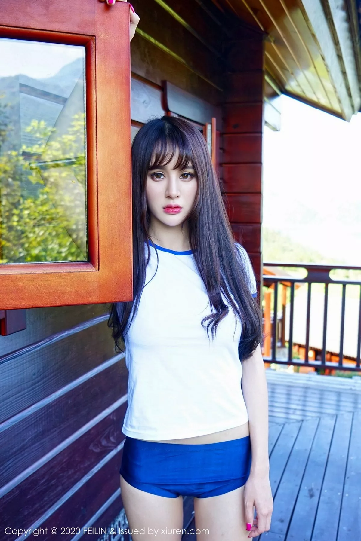 秀人集.com_[FeiLin嗲囡囡]VOL.233_嫩模Cheryl青树泳池边性感比基尼+私房黑丝主题完美诱惑写真100P