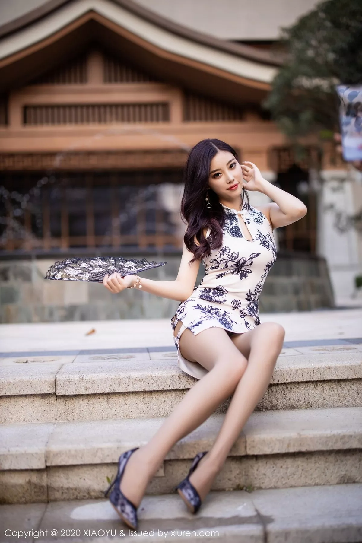 秀人集.com_[XiaoYu画语界]Vol.318_女神杨晨晨sugar素雅旗袍装配肉丝裤袜秀迷人身材性感写真98P