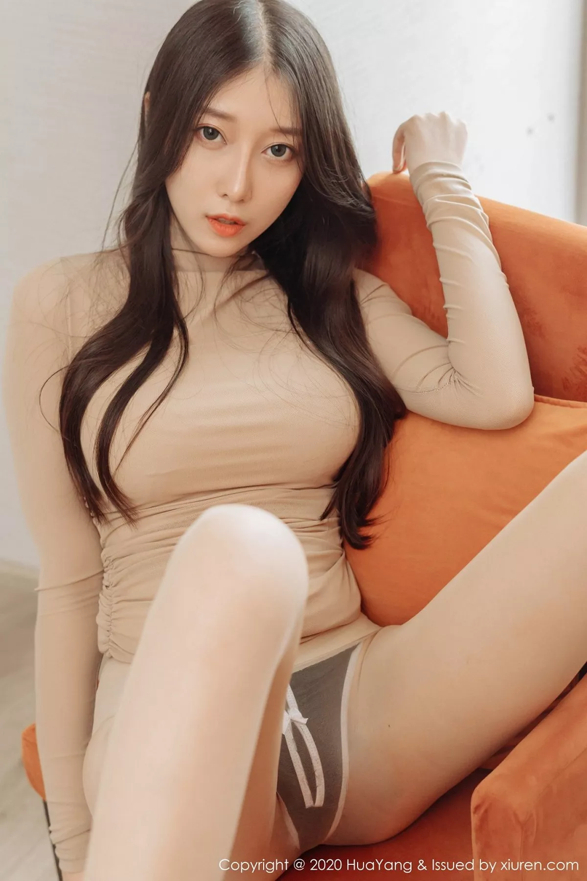 秀人集.com_[HuaYang花漾]Vol.250_嫩模玥儿玥er私房性感紧身衣配肉丝裤袜秀完美身材诱惑写真66P