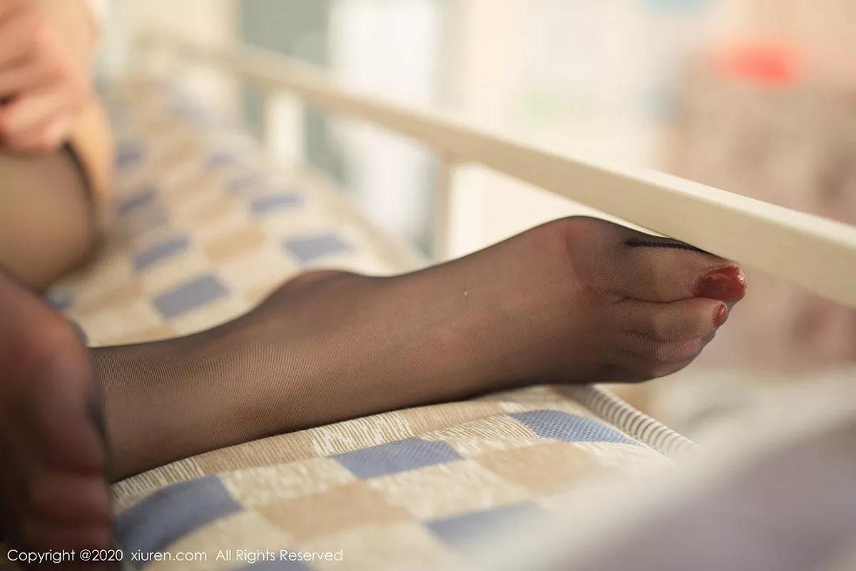 秀人集.com_[XiuRen秀人网]No.2254_嫩模就是阿朱啊寝室查房记主题超薄无内黑丝裤袜撩人诱惑写真106P