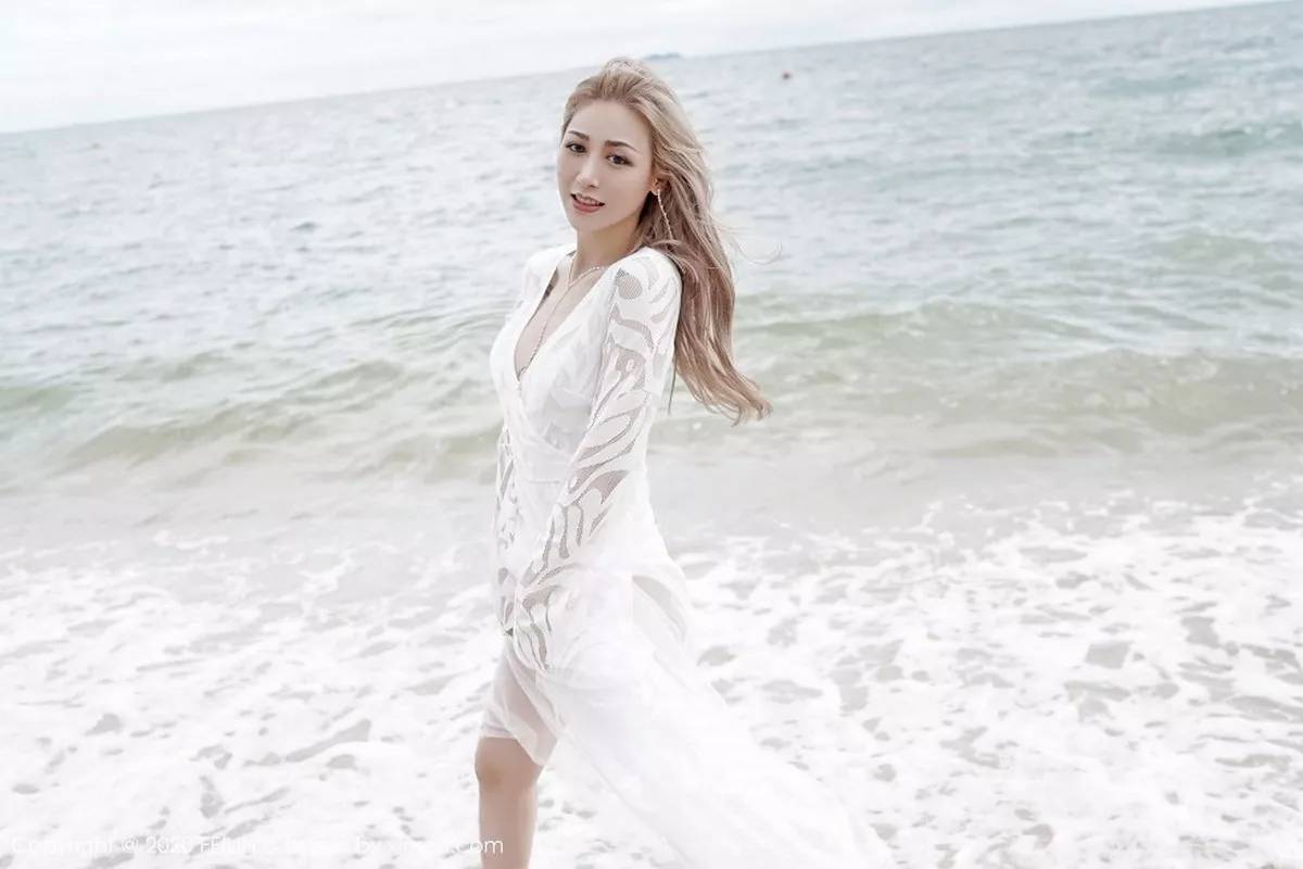 秀人集.com_[FeiLin嗲囡囡]VOL.236_嫩模晗大大Via私房黑色内衣+户外比基尼秀苗条身材性感写真106P