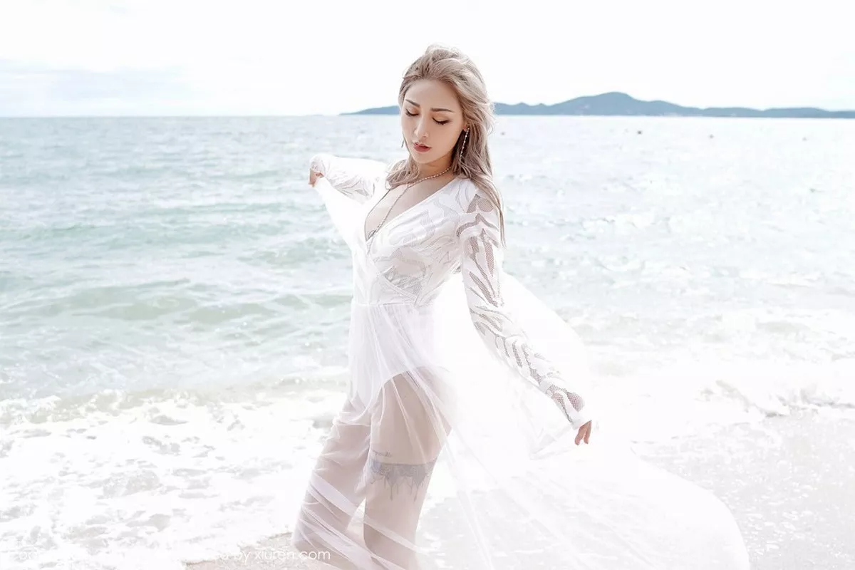 秀人集.com_[FeiLin嗲囡囡]VOL.236_嫩模晗大大Via私房黑色内衣+户外比基尼秀苗条身材性感写真106P