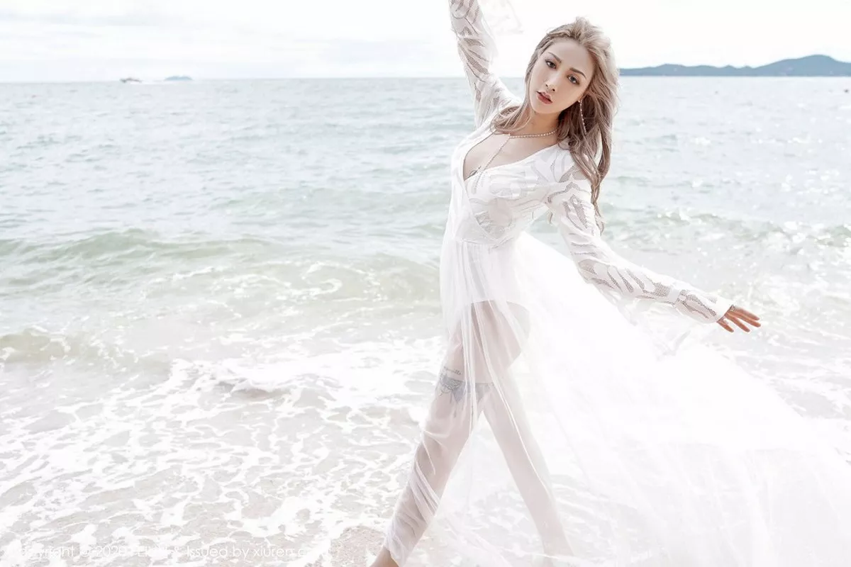 秀人集.com_[FeiLin嗲囡囡]VOL.236_嫩模晗大大Via私房黑色内衣+户外比基尼秀苗条身材性感写真106P