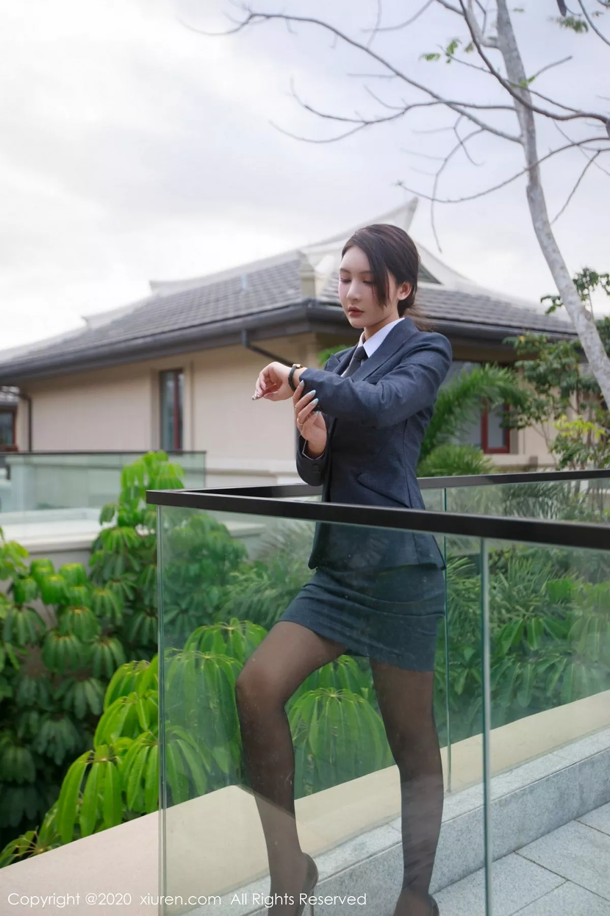 秀人集.com_[XiuRen秀人网]No.2309_嫩模Emily顾奈奈心愿旅拍职场秘书制服主题超薄黑丝裤袜魅惑写真81P